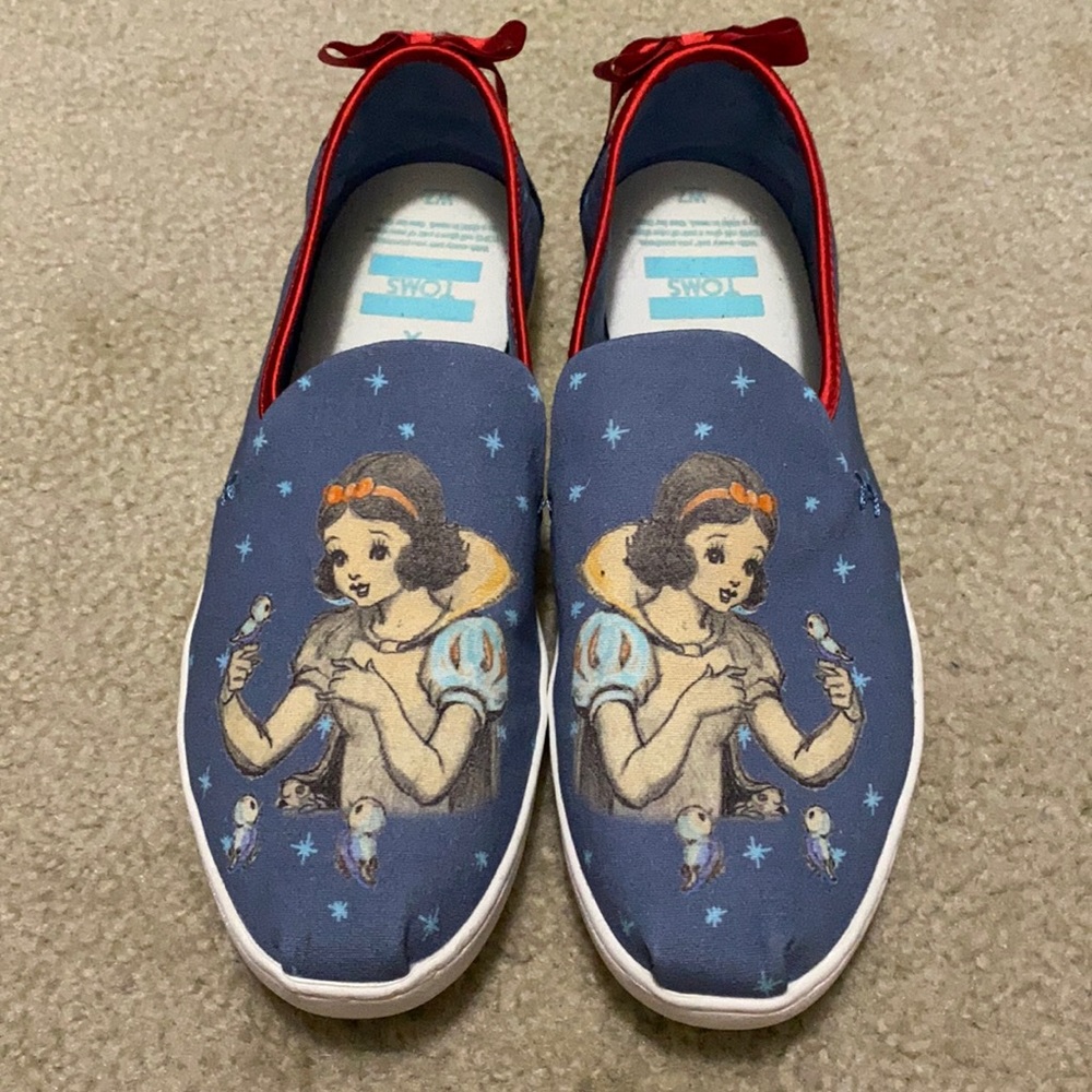 Toms Limited Edition Snow White Disney Flats
